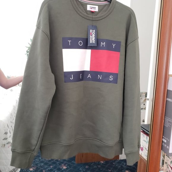 Tommy Hilfiger Men's Jeans Logo Crewneck Sweatshirt  - Green/Thyme - Picture 2 of 4